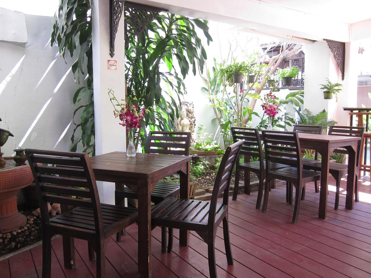 V Lodge Chiang Mai Bagian luar foto